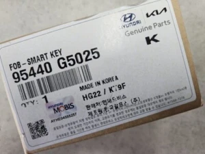 Genuine 95440 G5025 OEM FOB Smart Key + Key Blank for Kia Niro 2022 - Picture 1 of 4