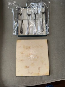 VTG Set of 4 Silver Plate 4” Olive Forks & Box - 1881 Wm Rogers by Oneida - NEW - Picture 1 of 19