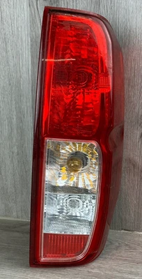 # 2005-2014 Conjunto de lámpara trasera Nissan Frontier lado del pasajero derecho OEM Foto 1 de 4