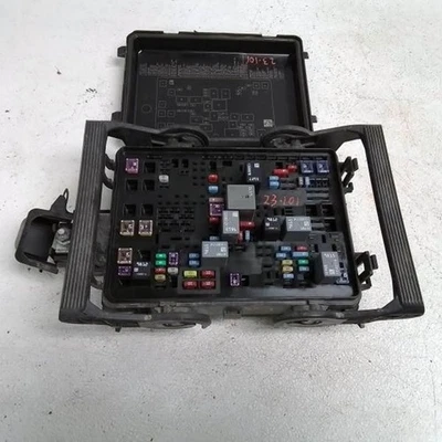2017-2019 GMC Sierra 1500 Pickup Engine Fuse Box - Image 1 of 4