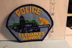 police patch  ST CHARLES POLICE ILLINOIS - Picture 1 of 1