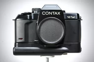 CORPO FOTOCAMERA REFLEX CONTAX NERO CONTAX 167MT 35MM CON AVVOLGITORE FUNZIONANTE - Foto 1 di 8
