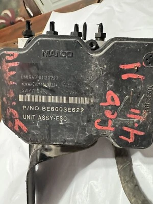 KIA SORENTO 2011-2013 BOMBA DE FRENO ANTIBLOQUEO ACTUADOR UNIDAD ABS 3,5 L 58910-1U860 Foto 1 de 4