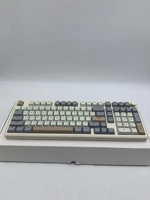 EPOMAKER Galaxy 100 QMK/VIA Wireless Gaming Keyboard, Aluminum Shell, Bluetooth - Image 1 of 4