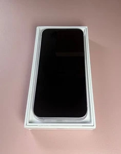 Apple iPhone 14 128GB, Lilac, Excellent Condition in Box 85% Battery Health - Picture 1 of 8