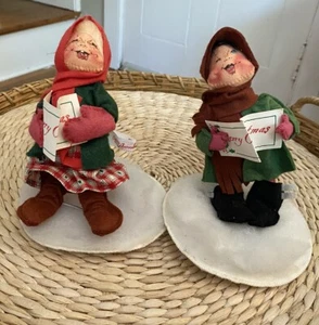 Pair Of VTG 1989 Christmas Annalee Dolls  Carolers Boy And Girl , 7” Holiday - Picture 1 of 11