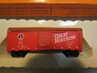 N - Con Cor 01001F - 40" Standard Boxcar, Great Northern  M-M cpl  NIB - Image 1 of 2