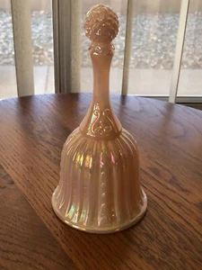 FENTON SHELL PINK IRIDESCENT FABERGE BELL 1988-91 - Bild 1 von 5