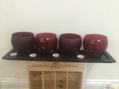 Bandeja de madera de 24"" con soporte votivo de vidrio de 4,5"" X5"" + centro de mesa Tealighs Foto 1 de 4