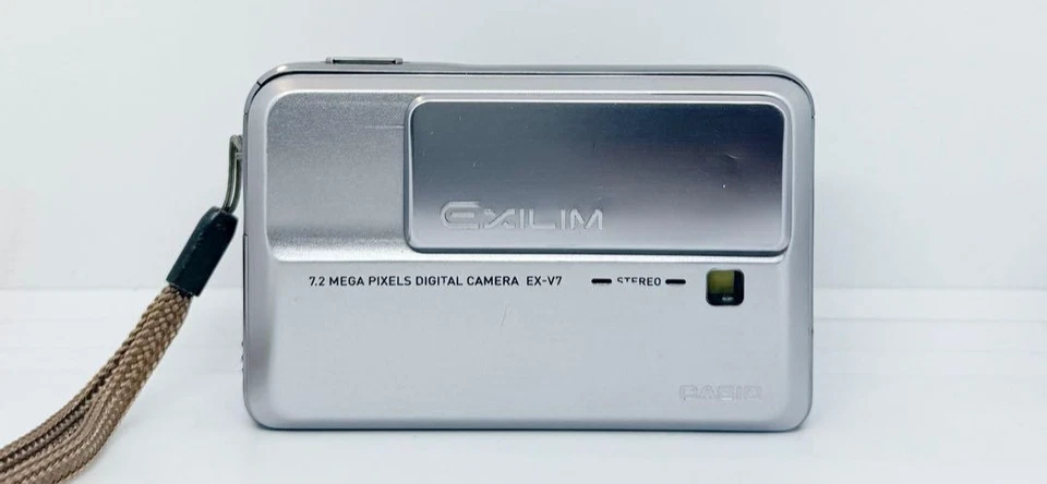 Casio Exilim EX-V7 7.2 MP Compact Digital Camera Silver Language selectable - Image 1 of 4