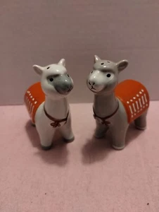 Salero y pimentero Umbral Alpaca/Llama Prístino Adorable Coleccionable - Imagen 1 de 6