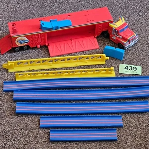 Micro Machines Stunt Show Loop Jump Transport Truck unvollständig extrem selten - Bild 1 von 21