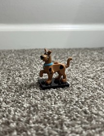 LEGO Great Dane Scooby-Doo Dog 75902 Walking with Medium Azure Collar Minifigure
