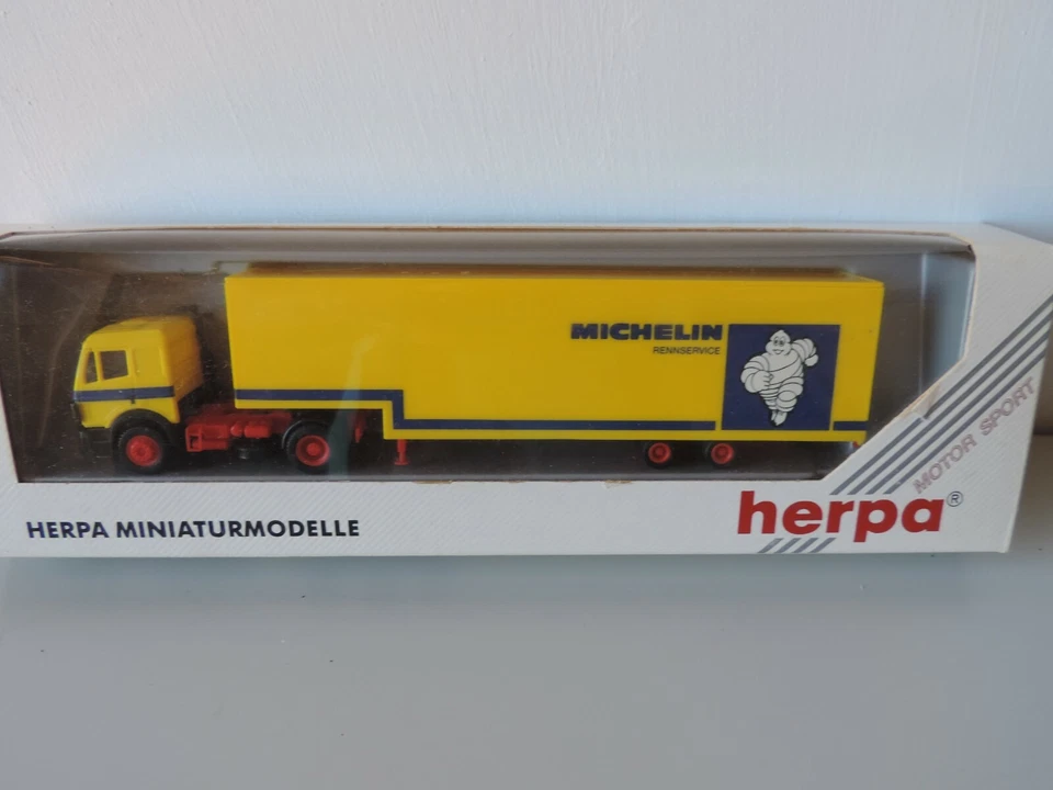 Herpa SNCF H0 1:87 Tir MB con rimorchio Michelin - Immagine 1 di 1
