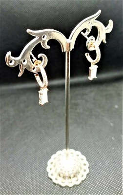 ORECCHINI ARGENTO ROSATO 925 DONNA CERCHIETTO CHARM PENDAGLIO CALCEDONIA BIANCA - Immagine 1 di 4