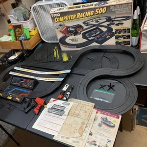 RARO Juego de carreras de 500 coches ranurados TYCO Computer Racing 1989 vintage. EN CAJA-Probado-LEER - Imagen 1 de 24