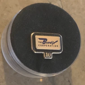 VTG Employee Service Award Pin: BENDIX CORP; 10 Years Recognition; Gold Filled - Picture 1 of 2