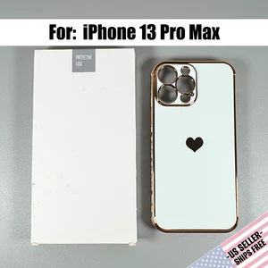Funda diseñada para iPhone 13 Pro Max -Forrada en Blanco Brillante en Dorado 🤍Corazones Dorados 💛 - Imagen 1 de 15