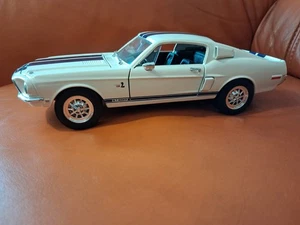 Ford Mustang Shelby GT 500 K 1:18 von Signature - Bild 1 von 7