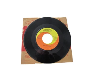 45 RECORD - THE LETTERMEN - THE PENDULUM SWINGS BOTH WAYS - Picture 1 of 1