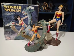 Adam Hughes - Wonder Woman vs. Hydra Statue DC Direct 6.25" With JL Statue Lot - Picture 1 of 6