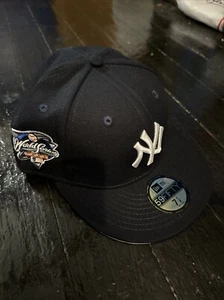 New York Yankees NewEra 2000 WorldSeries Cooperstown Navy 5950 Fitted SIZE 7 1/4 - Picture 1 of 5