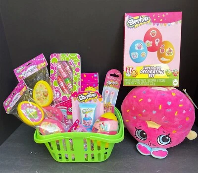 Cesta de Pascua Shopkins (con bálsamos labiales Blow Pop), kit de decoración de huevos, banco de felpa Foto 1 de 4