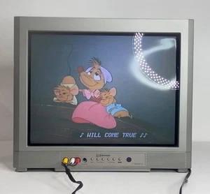 Vintage Emerson TV EWF2004 20” Flat Panel CRT Tv With Remote Very Nice Working - Picture 1 of 8