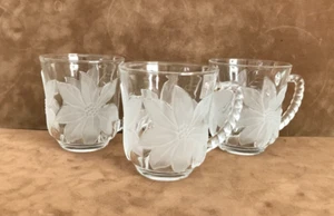 (3) ADERIA Milchglas Weihnachtsstern gedrehter Griff Kaffeebecher Tasse ~ AUSVERKAUF!! - Bild 1 von 4