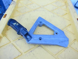 1982 Yamaha XJ650L Turbo Seca OEM RIGHT FRONT FOOT REST PEG STEP BRACKET - Picture 1 of 12