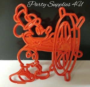 Disney Classic Mickey Mouse plastic cutter press/Retro/biscuits/fondant/cookie - Picture 1 of 5