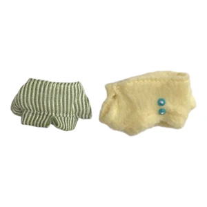 Calico Critters Husky Sis Replacement Clothes Green Striped Top Yellow Fur Top - Picture 1 of 6