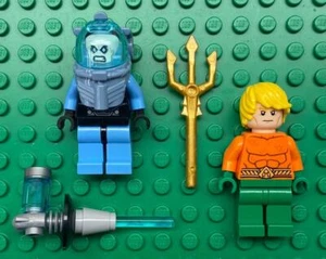 2 Lego Batman Minifiguren: Aquaman + Mr. Freeze Medium Blue 76000 - Bild 1 von 1