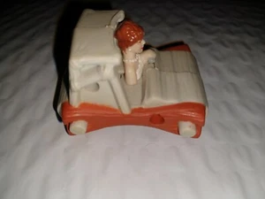 VTG Vintage 1994 Flinstones Movie McDonald's Promo Toy Wilma in Car UCS & Amblin - Picture 1 of 4