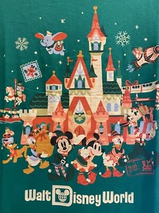 Disney Parks 2024 Holiday Mickey T Shirt Large Castle Magic Christmas Goofy - Picture 1 of 2