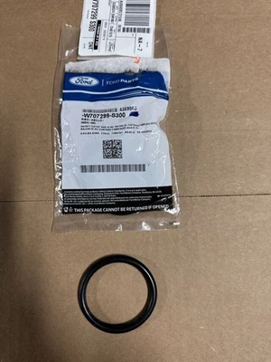 Junta de carcasa termostato refrigerante motor Ford original W707299-S300 Foto 1 de 4
