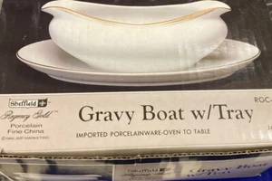 Sheffield Fine China Japan REGENCY GOLD Gravy Boat w/ TRAY,RGC-14, IN BOX,1985 - Picture 1 of 2