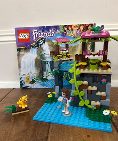 LEGO FRIENDS: Jungle Falls Rescue (41033)-complete with manual-gently used