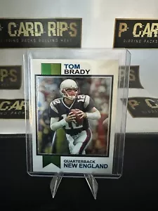 TOM BRADY 2023 TOPPS COMPOSITE 73 CROMO #1973-18 PATRIOTI - Foto 1 di 2