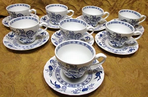 Meakin BLUE NORDIC (Onion) Classic White English Ironstone 8 cups & 8 saucers - Picture 1 of 9
