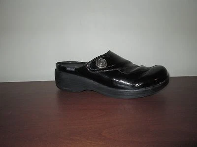 MEPHISTO Air Relax Nature Is Future Black Patent Leather Mules Size 8.5 - Image 1 of 4
