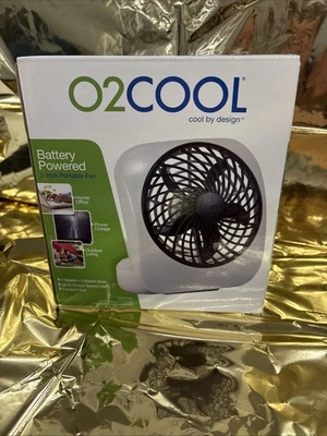 O2Cool 5 pulgadas Ventilador portátil a batería, nuevo en caja. Batería de 2 velocidades con inclinación 55 horas Foto 1 de 4