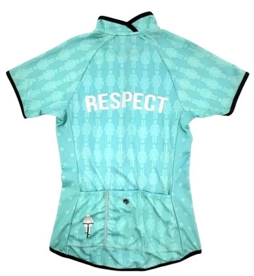 Camiseta para mujer Shebeest Bellissima talla pequeña - RESPETO - verde agave  Foto 1 de 4