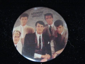 Spandau Ballet-Group Shot-Small-Pin-Button-Badge-80's Vintage-Rare - Picture 1 of 1