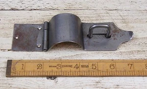 CAJA DE HIERRO SIMPLE HASP & GRAPA Bull Nose Hierro antiguo 175mm con tornillos - Imagen 1 de 1