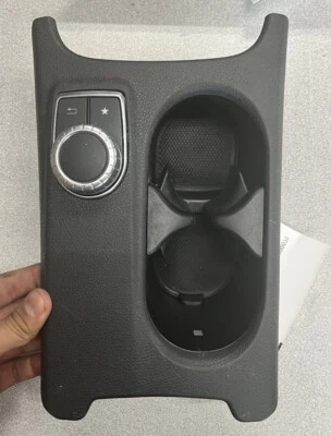 ⭐2014-2020 MERCEDES BENZ CLA250 FRONT CENTER CONSOLE CUP HOLDER & SWITCH LOT2463 - Image 1 of 3