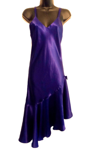 UNDERCOVER Abito slip Victorias Secret Chemise taglia S viola raso orlo a balza asimmetrico