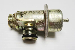 92-96 LT1 LT4 Corvette Fuel Rail Pressure Regulator GM - Picture 1 of 1