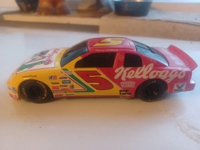 RARE 1993 Action Terry Labonte #5 Kelloggs Monte Carlo 1:24  Bank 1 Of 5000 Made - Image 1 of 4