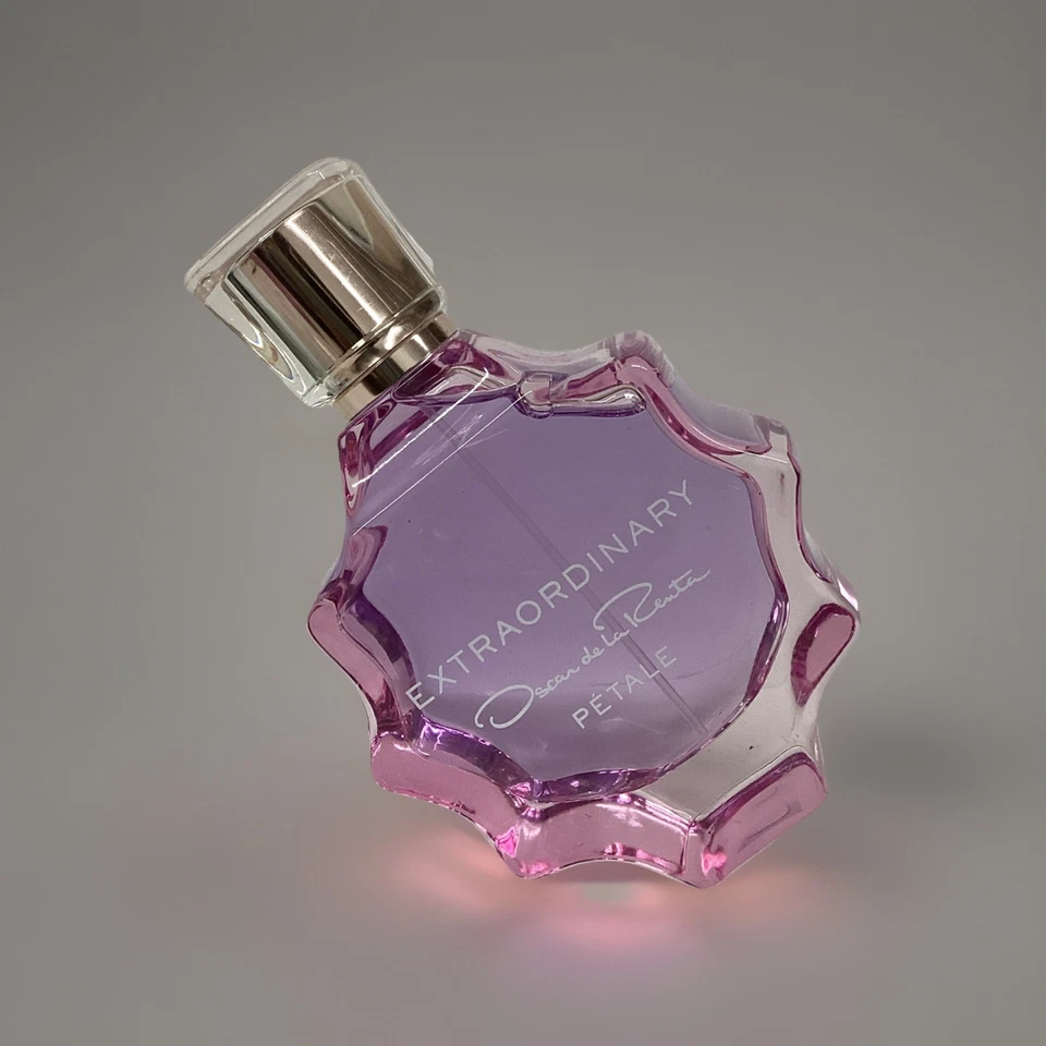 Extraordinary Petale Oscar De La Renta Eau De Parfum 3 盎司喷雾如图片,无盒 — 第 1/4 张图片